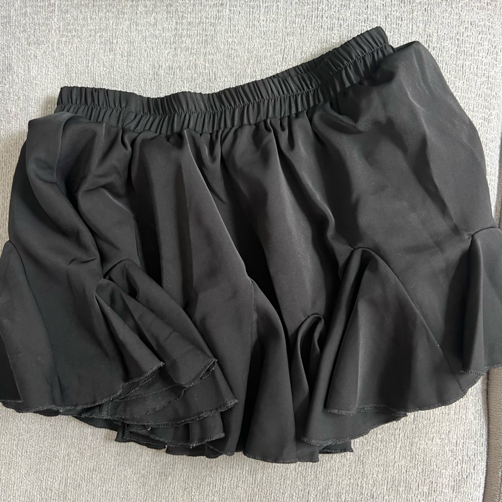 Elegant Black Ruffled Skirt